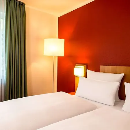 Nh Ost 4* Βερολίνο