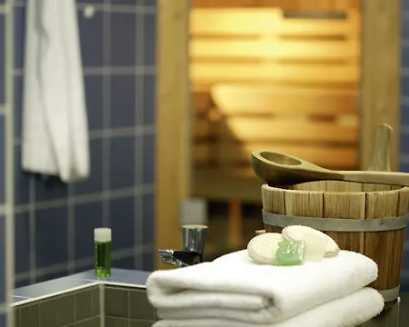 Ξενοδοχείο Nh Ost 4*