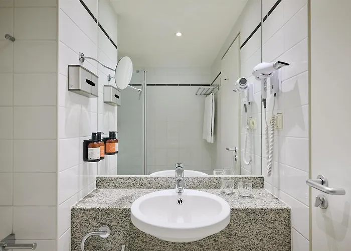 Istay By Nh Ost Hotel 4*