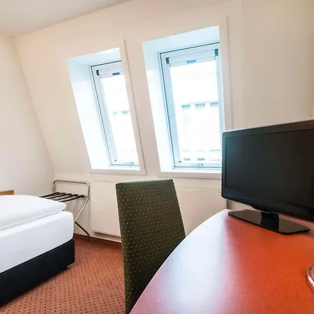 Nh Ost Otel