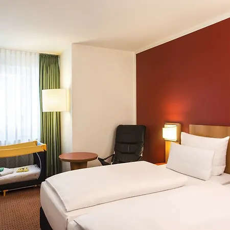 Otel Nh Ost 4*